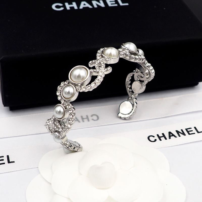 Ch**el bracelets